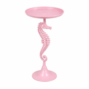 Mesa Auxiliar Metálica Decorativa con Forma de Caballito de Mar Rosa, Mesa de Bebidas Elegante, Mesa de Acento con Estilo, Mueble de Lujo para Sala de Estar, Escultura Oceánica Única - Product Image 1
