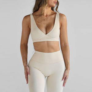 Ensemble de sport 2 pièces personnalisé en tissu recyclé : Leggings de compression évasés et soutien-gorge de sport haute performance pour gym et yoga - Product Image 3