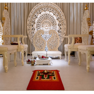Sillas de Madera con Diseño Paisley para Bodas, Juego de Sillas Mandap para Bodas Indias en Venta, Fabricante de Sillas de Madera Tallada para Bodas - Product Image 1