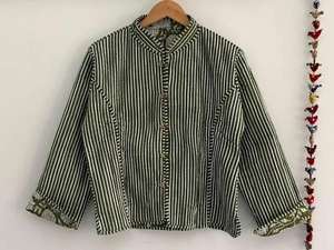 Hermosa Chaqueta Bomber Corta Acolchada Reversible Hecha a Mano en Color Verde Oliva, 100% Algodón, Ligera, Clásica, Artesanal, para Mujer - Product Image 5