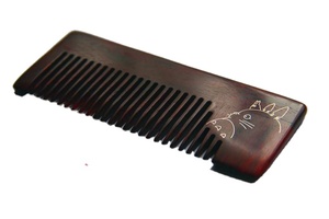 Peine de pelo con mango de madera hecho a mano de arce para uso en Salón de la India, peine de madera al por mayor para uso comercial en venta en - Product Image 5