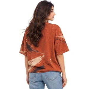 Colección de moda para el día a día con siluetas relajadas. Camisetas extragrandes para mujer con costuras duraderas y un tacto de algodón suave. - Product Image 2
