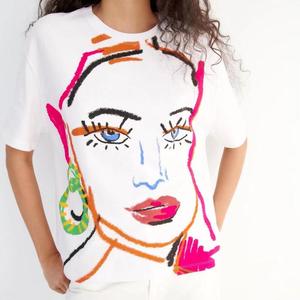 เสื้อยืดผ้าฝ้ายผู้หญิงทรงโอเวอร์ไซส์ พิมพ์ลายวินเทจ ไหล่ตก สไตล์สตรีทแวร์ - Product Image 1