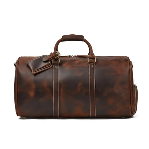 Meilleurs sacs de sport unisexes légers en cuir véritable personnalisables avec votre propre logo, pour une utilisation en extérieur, sportive, en salle de sport ou en voyage - Product Image 1