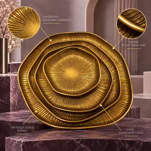 Juego de Cuatro Platos Cuadrados para Servir con Textura Radiante en Oro Antiguo |   Vajilla Escultural con Finas Líneas Acanaladas para una Cena Elegante - Product Image 2