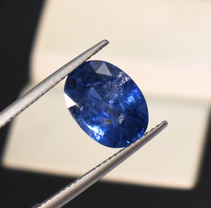 Zafiro Azul Real de 5.20 Quilates, Gema Suelta Natural de Ceilán en Forma Ovalada, Piedra Azul Intensa, Regalo de Joyería para Ella 12.4X9 mm - Product Image 6