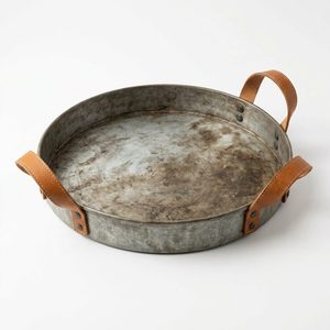 Bandeja Otomana Rústica de Hierro Galvanizado de 50 cm Hecha a Mano con Lazos de Cuero Cosidos y Correa de Cuero Estilo Rústico para Decoración del Hogar - Product Image 3