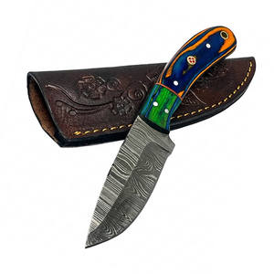 Couteau en acier de Damas avec manche multicolore - Product Image 1