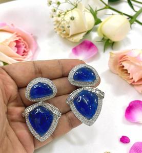 Pendientes Largos de Lujo en Latón Chapado en Oro con Circonita, de Primera Calidad, Hermosos y Elegantes para Mujeres y Niñas, Ideales para Bodas y Fiestas - Product Image 2