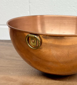 Bol en cuivre intemporel, conçu pour la décoration intérieure de style indien ou pour un service sophistiqué lors de occasions spéciales - Product Image 3