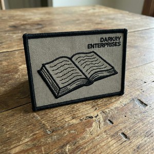 Parche Bordado Personalizado Termoadhesivo con Diseño de Biblia Abierta, Logotipo Cristiano Religioso para Decoración de Ropa - Product Image 1