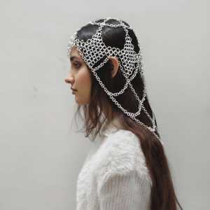 Casco de Aluminio con Malla Metálica: Joyería Medieval para Festivales Renacentistas - Product Image 6