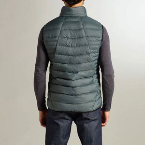 Gilet pour homme sur mesure avec des matériaux de haute qualité et un look élégant, idéal pour les activités de plein air, fournisseur en gros - Product Image 5