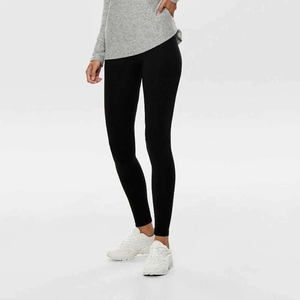Leggings de sport pour femmes en polyester et élasthanne, pantalons de yoga durables en polyester et élasthanne, leggings grande taille pour femmes en provenance du Pakistan - Product Image 4