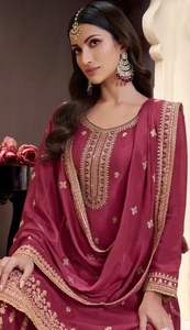 ชุดสูทปักลายชิโนนแบบกึ่งสำเร็จรูปทรงโมเดิร์นสำหรับงานแต่งงาน งานดิวาลี และงานปาร์ตี้ - Product Image 4