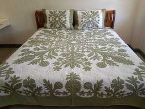 Beautiful Factory Direct Supply 100% Cotton Material Hawaiian <b>Quilts</b> Sets Multipattern Designs Handcrafted <b>Quilts</b> For Home Decor - Product Image 1