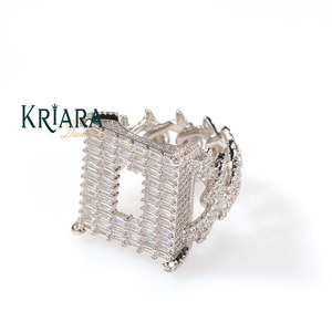 Bague en argent 925 avec diamant de laboratoire taille baguette couleur D, bijoux de luxe pour femme, idéale pour mariage - Product Image 1
