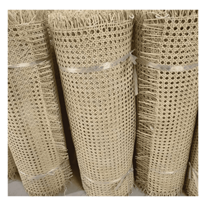 Malla de ratán natural de color marrón, tejido abierto, producida con tiras de ratán natural para reparación de asientos de sillas y diseño de muebles. - Product Image 6