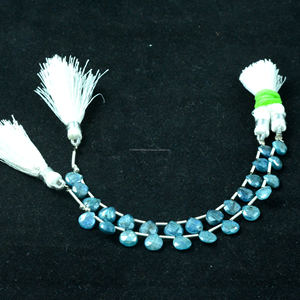 Cuentas en forma de corazón facetadas de cianita real con estilo, hebra de piedras preciosas naturales azules para joyería hermosa, alguien especial - Product Image 2