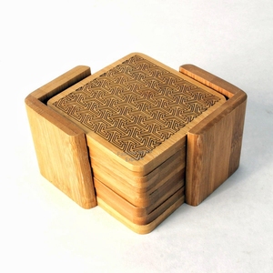 Logotipo personalizado de fábrica Grabado con láser Juego de 6 piezas a granel de posavasos de nogal de madera natural Alfombrillas y almohadillas cuadradas de Bambú - Product Image 1