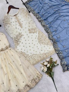 Elegante Salwar Kameez de Manga Larga con Tela de Georgette Sintética Pesada, Bordado de Lentejuelas y Dupatta a Juego, Ideal para Fiestas de Invierno y Eventos Especiales. - Product Image 2