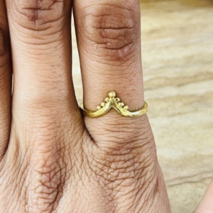 Bague Chevron de Luxe au Design Bohème en Laiton pour Femme, Plaqué Or 18 carats, Perles Empilables, Bague Minimaliste – Vente en Gros/OEM/ODM - Product Image 4