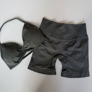 Ensemble de sport 2 pièces pour femme, style vintage, soutien-gorge de sport, sous-vêtements de yoga, leggings courts, séchage rapide, vêtements de sport pour le vélo et la course à pied - Product Image 2