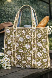 Sac fourre-tout matelassé pour femme, imprimé au bloc, écologique et élégant, avec fermeture ouverte, idéal pour le shopping quotidien et les voyages - Fabriqué en coton indien - Product Image 2