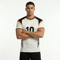 Maillot de football rétro personnalisé sublimé, respirant, séchage rapide, grande taille, manches courtes, col en V, unisexe, avec détails latéraux
