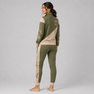 Wholesale New Arrival Top Supplier Lightweight Women's Casual Solid Tracksuits 2 Piece <b>Set</b> with Zipper Fleece Breathable - Product Image 2