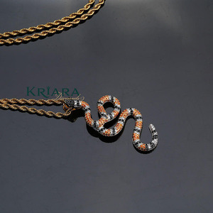Pendentif Serpent pour Homme en Diamants Synthétiques Orange, Noir et Blanc, Style Hip-Hop, Bijou Quotidien - Product Image 4