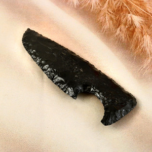Cuchillo de Obsidiana Negra Natural, Hecho a Mano, Hoja de Cristal Tallada, Artefacto de Energía Curativa, Gema Rafay de Rajasthan - Product Image 4