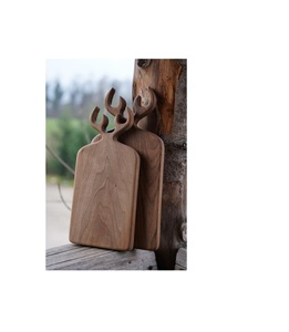 Planche à découper réversible en bois avec poignée pour un transport facile, solution de découpe et de service pour la cuisine - Product Image 4