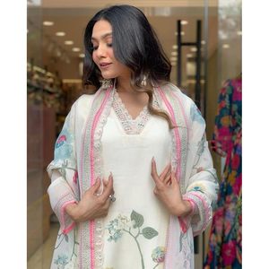 ATRACTIVE TABBY SILK DIGITAL PRINT WORK TOP BOTTOM CON DUPATTA OFF WHITE - Product Image 6