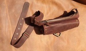 Riñonera de Moda, Riñonera de Cuero Elegante, Riñonera Ligera Personalizada para Viajes y Senderismo, Riñonera de Estilo Sostenible - Product Image 4