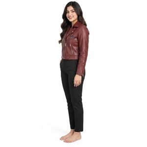 Chaqueta de Cuero Premium para Mujer, Diseñada con Materiales de Calidad y Construcción Resistente, con Costuras Impecables y Cómoda de Usar - Product Image 2