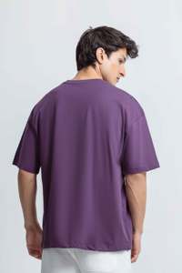 T-shirt en coton violet surdimensionné pour homme, manches courtes, col rond, décontracté, jersey uni, respirant, couleur unie, coupe ajustée - Product Image 4