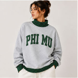 Sudadera de cuello redondo para mujer Phi Mu, marrón con ribete de lunares, cuello simulado frontal acogedor, de algodón tejido, estilo oversize, para invierno/otoño - Product Image 3