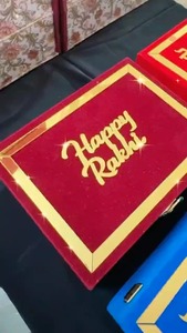 Magnifique boîte à rakhi en bois personnalisée de qualité supérieure avec 2 pots, cadeau rakhi, cadeau Raksha Bandhan pour frère et sœur - Product Image 1