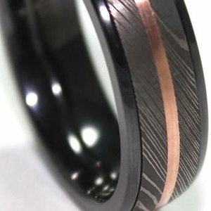 Bague de mariage islamique classique en acier Damas, faite à la main, de haute qualité à bas prix, en vente - Product Image 4