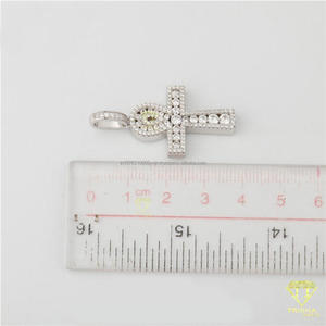 Collar con Colgante de Símbolo Hip Hop con Brillantes Diamantes Moissanite y Joyería de Moda Urbana - Product Image 4