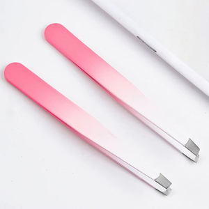 Pince à Épiler Sourcils Colorée Multifonctionnelle en Acier Inoxydable pour Extension de Cils, Pointe Inclinée Compacte - Product Image 6