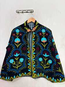 Veste florale folklorique en velours noir de luxe, artisanat intemporel, broderie Suzani faite à la main, manteau pour femme, vêtement d'extérieur bohème - Product Image 5