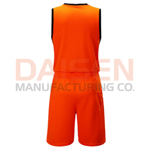 Ensemble d'uniformes de basketball personnalisés, shorts respirants, coupe confortable pour les équipes scolaires, les clubs et les loisirs - Product Image 4