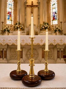 Candelabro de Latón Estilo Antiguo, Decoración Rústica para el Hogar, para Dormitorio y Mesa de Comedor, Encanto Festivo para Bodas, Eventos y Navidad - Product Image 3