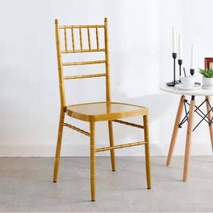 Elegante Sedia Chiavari in Resina per Cerimonie Nuziali, Noleggio Eventi in Hotel e Sedute per Feste all'Aperto - Product Image 1