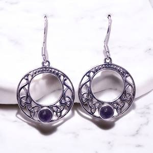 Boucles d'oreilles charmantes en argent sterling 925 avec pierre précieuse améthyste naturelle de forme ronde dans un design circulaire, prix de gros - Product Image 2