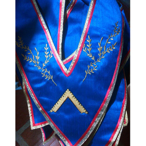 Conjunto de Regalia del Rito Escocés para Maestro Masón, con diseño de ladrillos Moire, bordado a mano, collar de Maestro Masón y detalles en oro. - Product Image 3