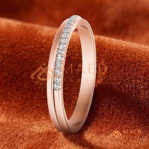 แหวนมอสซาไนต์ชุบทองคำขาว 18K สไตล์โรแมนติก ดีไซน์เก๋ไก๋รูปทรงเฉียง สำหรับผู้หญิง แหวนแต่งงานลายคลื่นบิดเกลียว แหวนหมั้น เครื่องประดับหรูหรา - Product Image 3