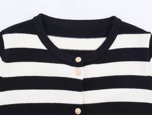 เสื้อคลุมคาร์ดิแกนไหมพรมลายทางแฟชั่นใหม่สไตล์ลำลองสำหรับผู้หญิง ฤดูใบไม้ร่วง 2026 ระบายอากาศได้ดี แขนยาว สไตล์วินเทจ เสื้อนอกสุดชิค - Product Image 3